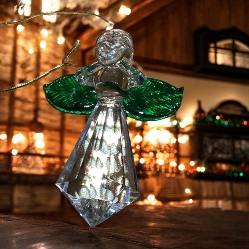 Glass Angel ornament for your home in excellent condition. Take home& Love 🎄🎁